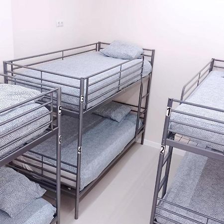 Hostel Sofia Madrid Buitenkant foto